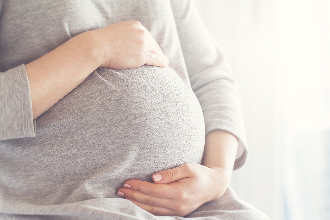 pregnant-5749676 1280 1